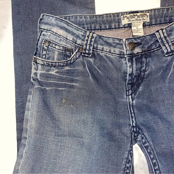 Forever 21 Jeans 26 Slim Low Rise Stonewash Skinny Denim Frayed Pockets Whiskers - Picture 11 of 15